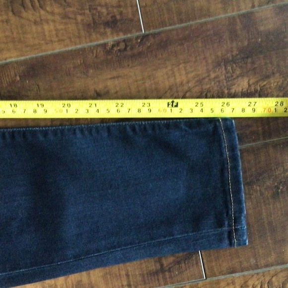 Ladies stretch skinny jeans. Sz 10P 26” inseam 9.5”rise - Picture 7 of 9